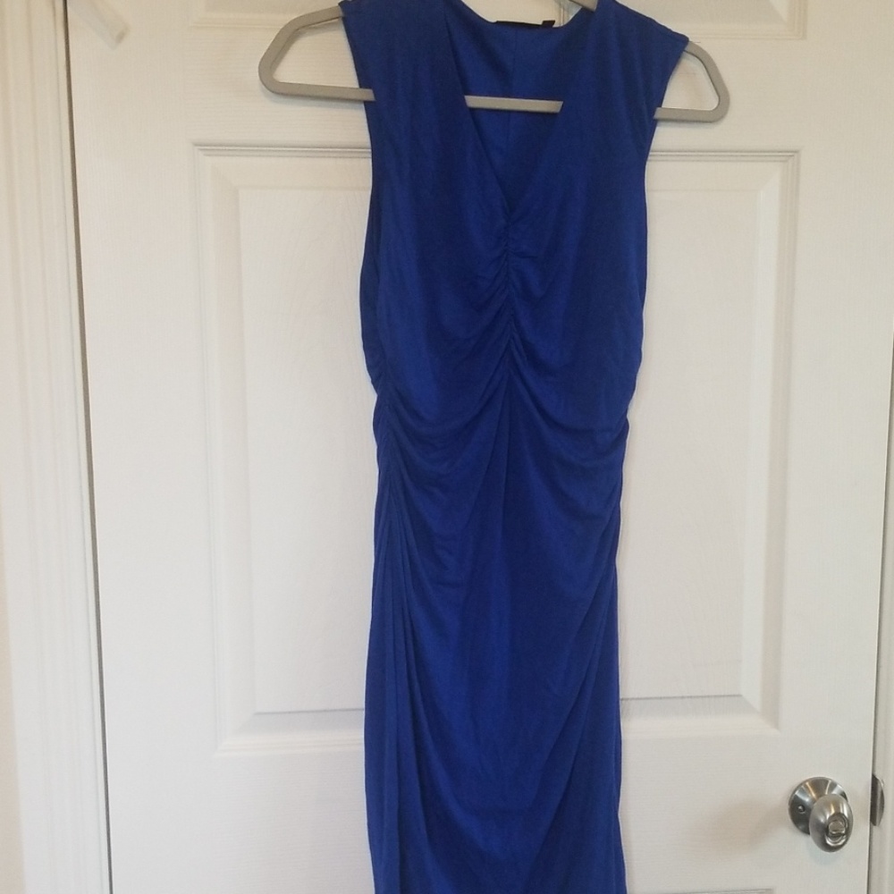 Apt woman's dress